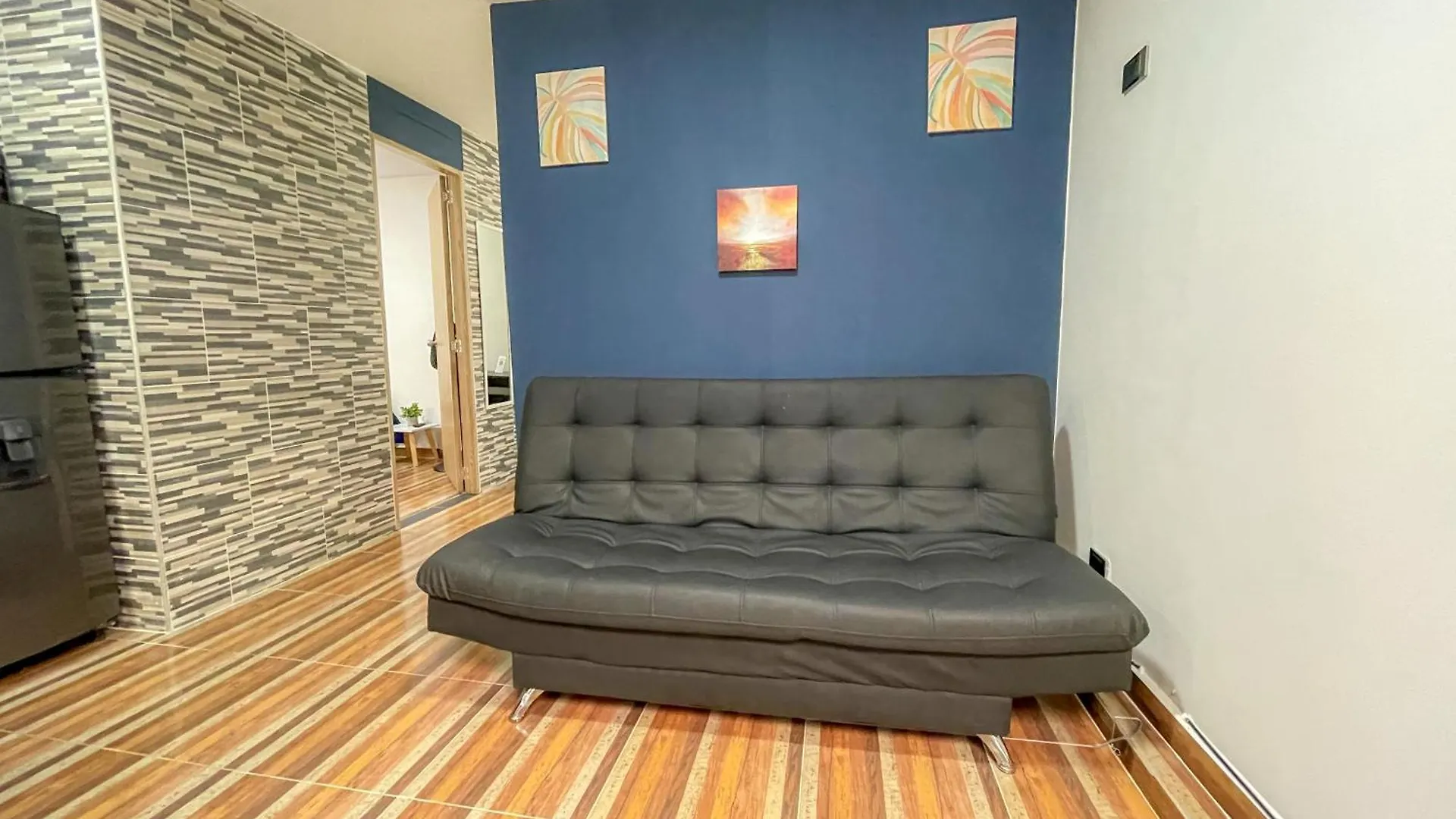 Guest house Casa Encanto, Apartamento - Habitaciones, Laureles-America Medellin Colombia